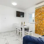 Appartement 3 Bedroom Stunning In