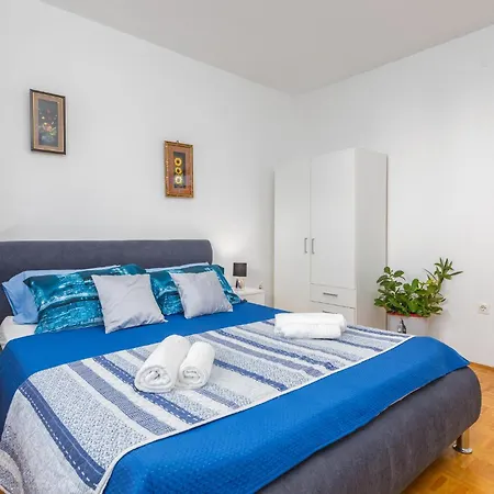 3 Bedroom Stunning In Μεντουλίν