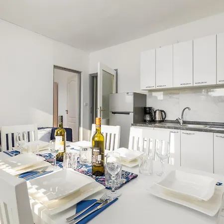 Stunning In With Wifi Apartment *