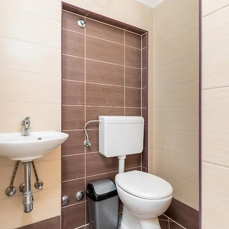 3 Bedroom Stunning In Μεντουλίν